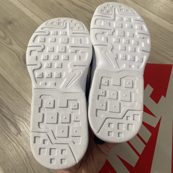 Nike Air Max Motion LW PS Kid's Shoes 11C - Picture 6 of 6